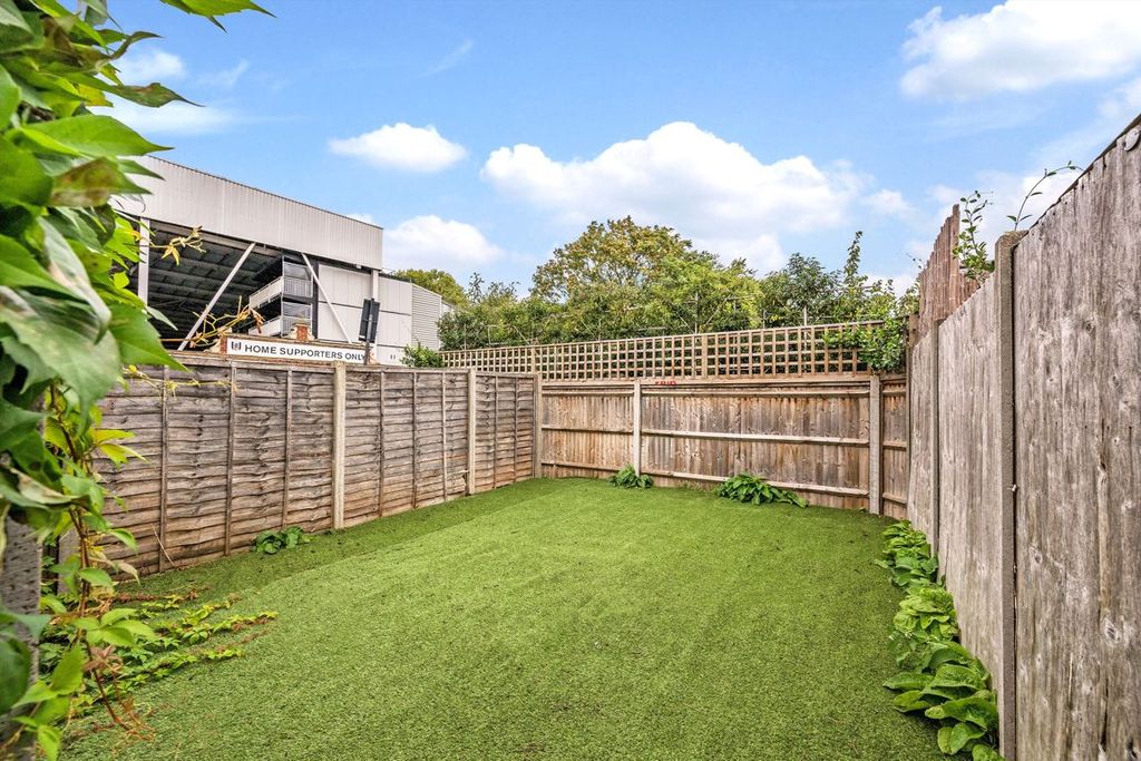 Property photo 2 of 7