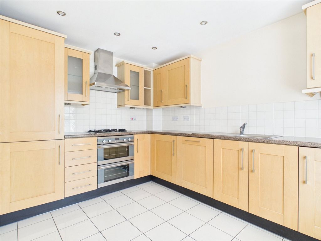 Property photo 3 of 38 Picture No. 39