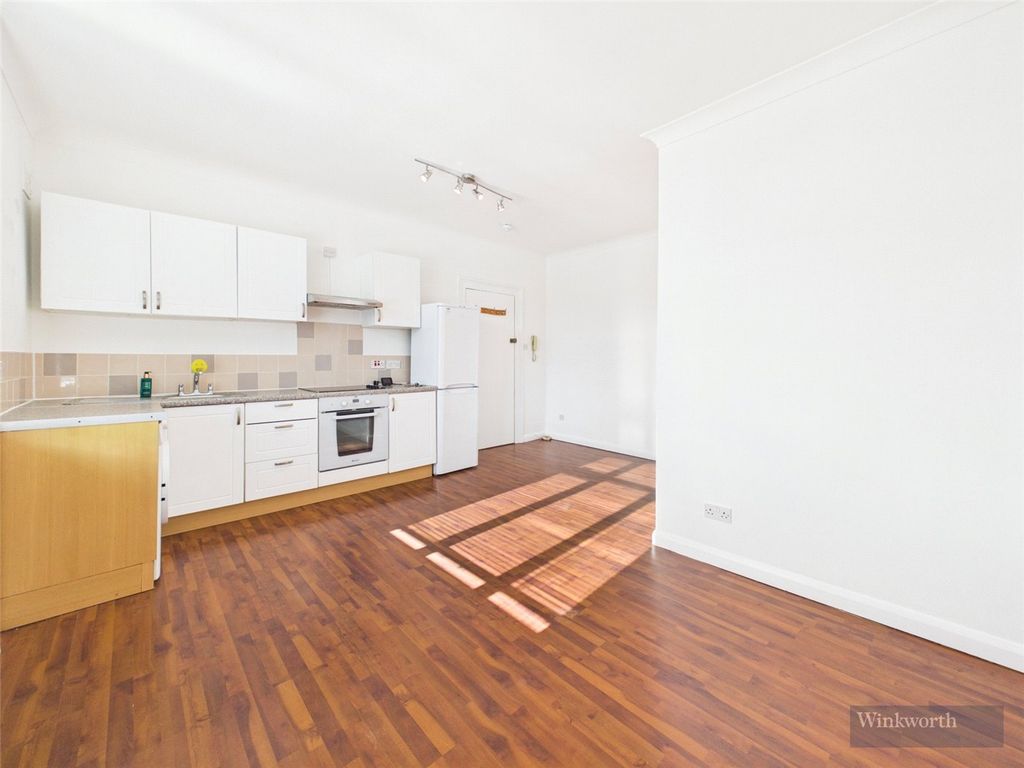 Property photo 3 of 7 Picture No. 06