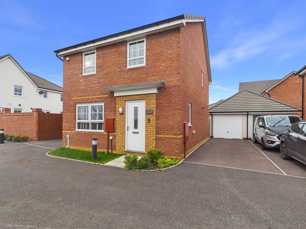 Property photo 1 of 13