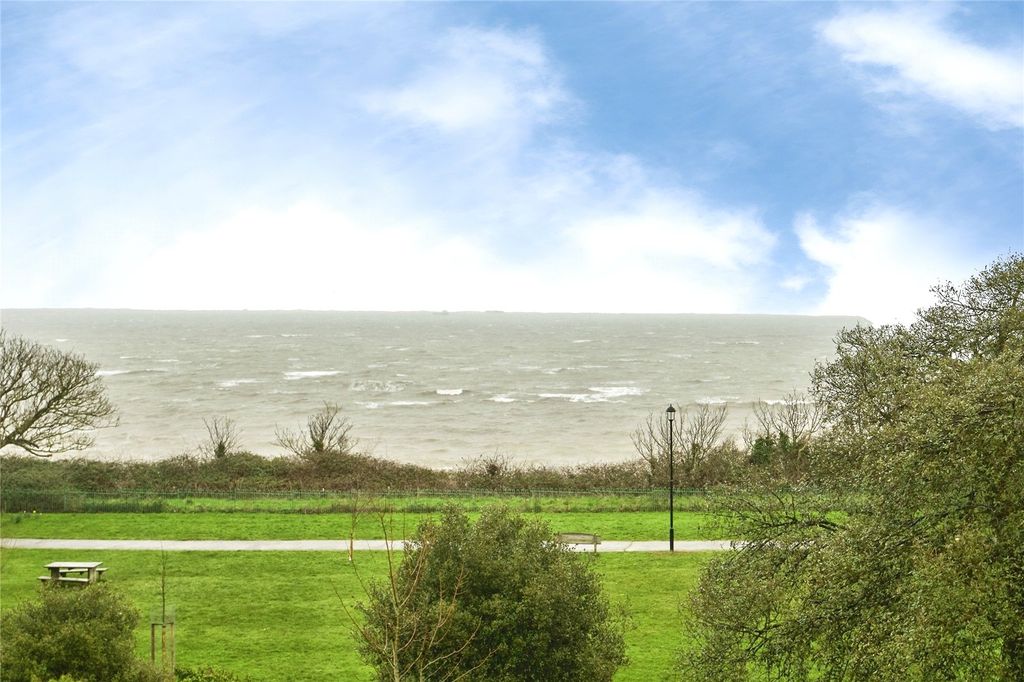 Property photo 2 of 12 Picture No. 61