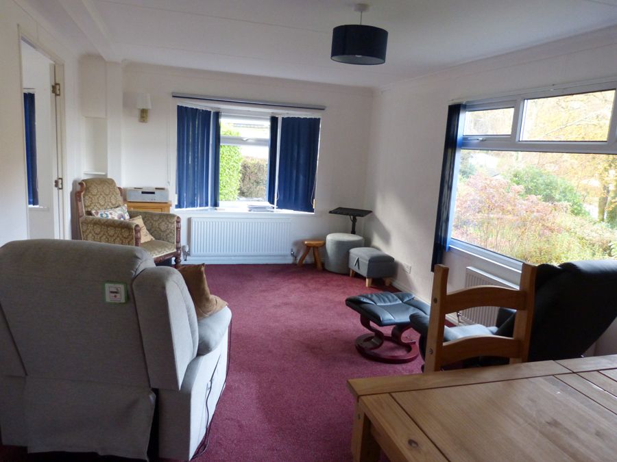 Property photo 3 of 17 Lounge