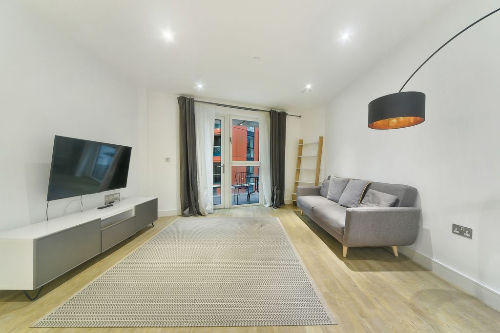 Property photo 1 of 9