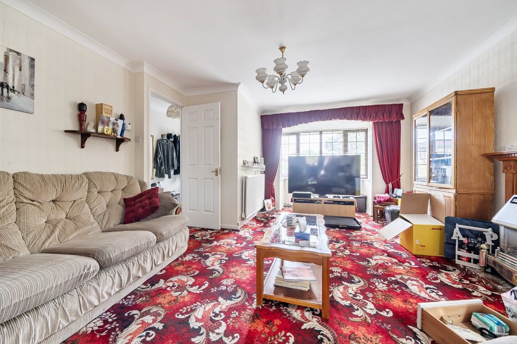 Property photo 2 of 18 Picture No. 27