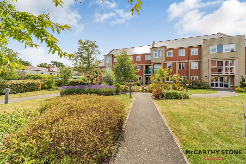 Property photo 1 of 20 8626650-Exterior01.Jpg