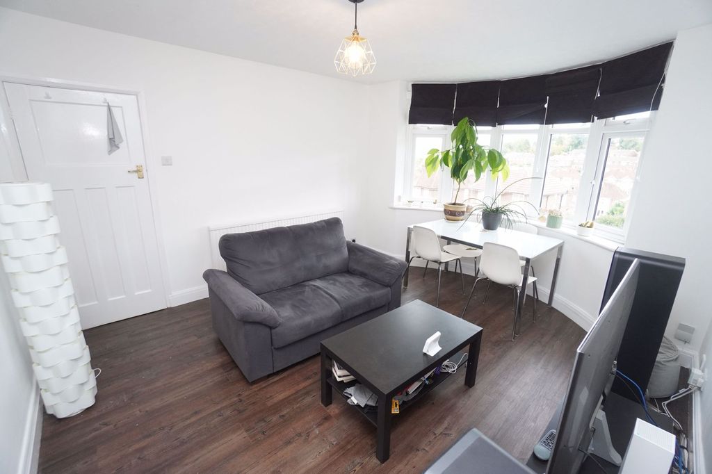 Property photo 2 of 11 Photo 2