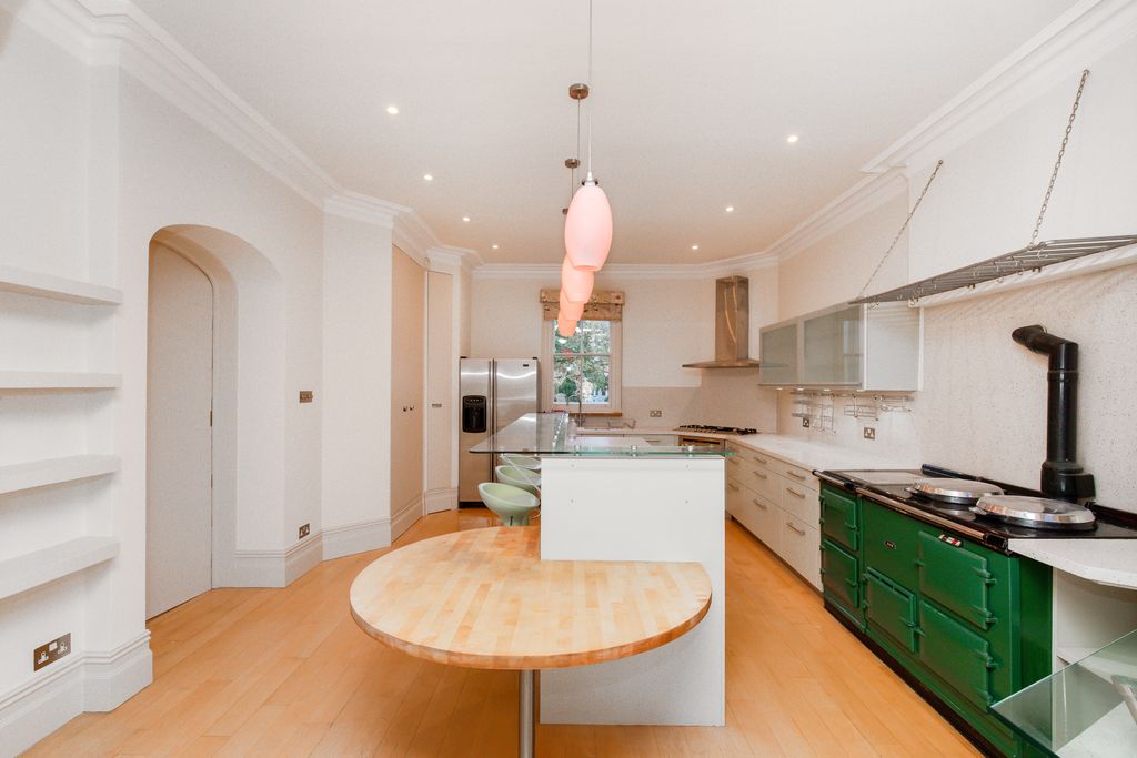 Property photo 3 of 34 5A1A9545