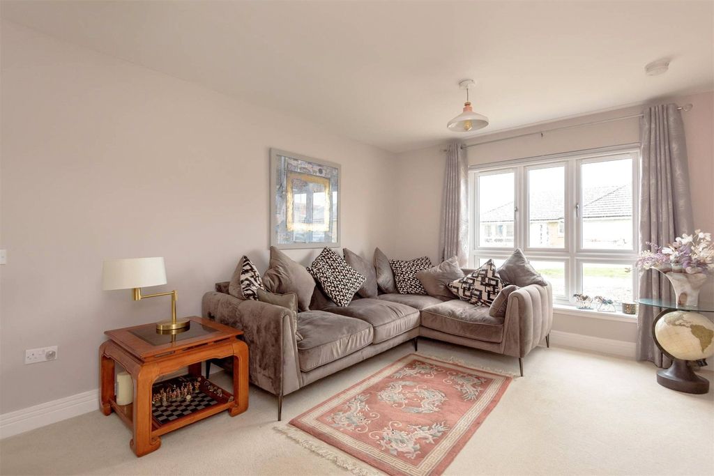 Property photo 3 of 20 Picture No. 17