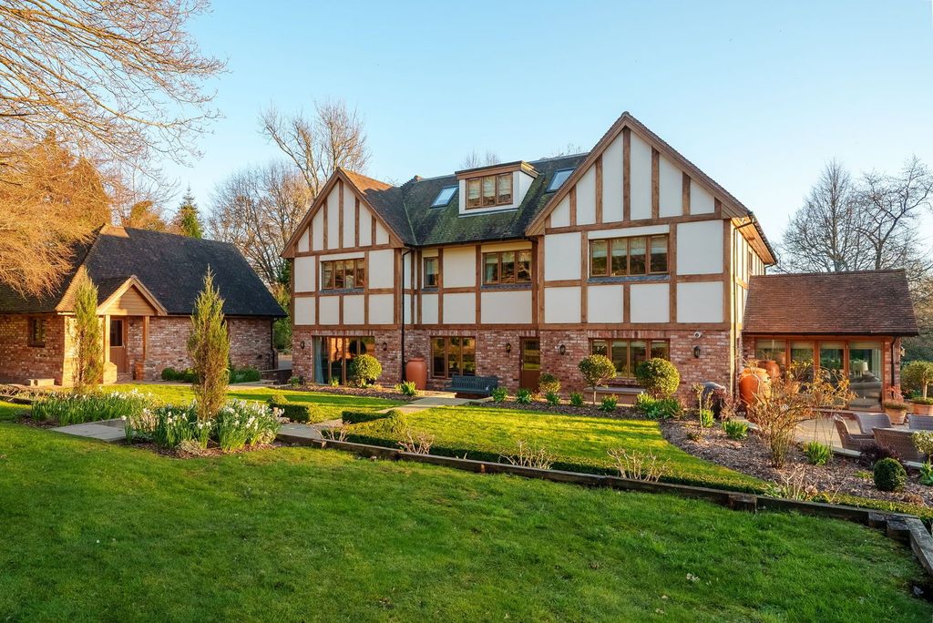 Property photo 2 of 41