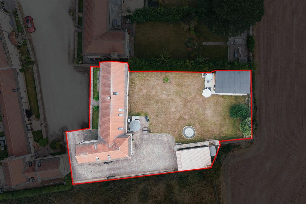 Property photo 3 of 47 Plot