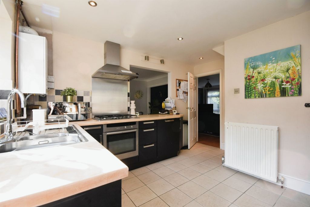 Property photo 2 of 12