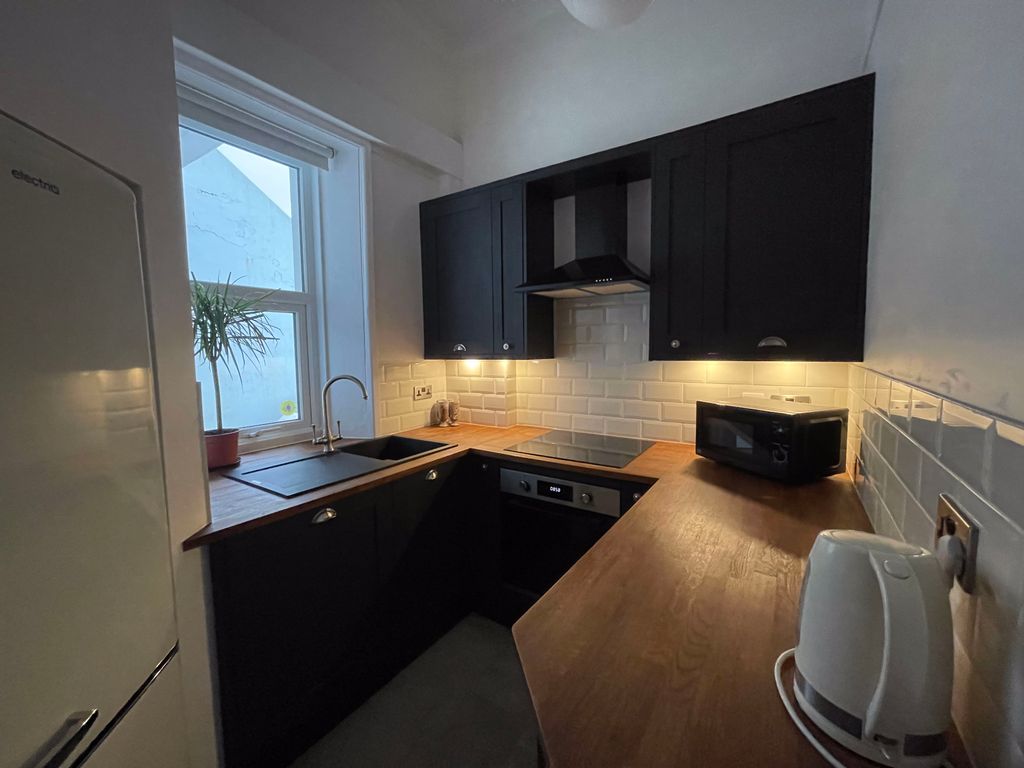 Property photo 2 of 11 Photo 10