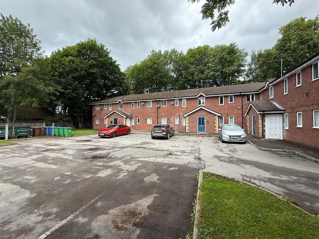 Property photo 2 of 9