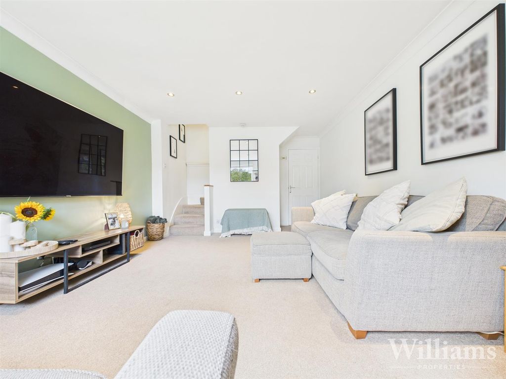 Property photo 3 of 16 Cam02861G0-Pr0476-Still006.Jpg