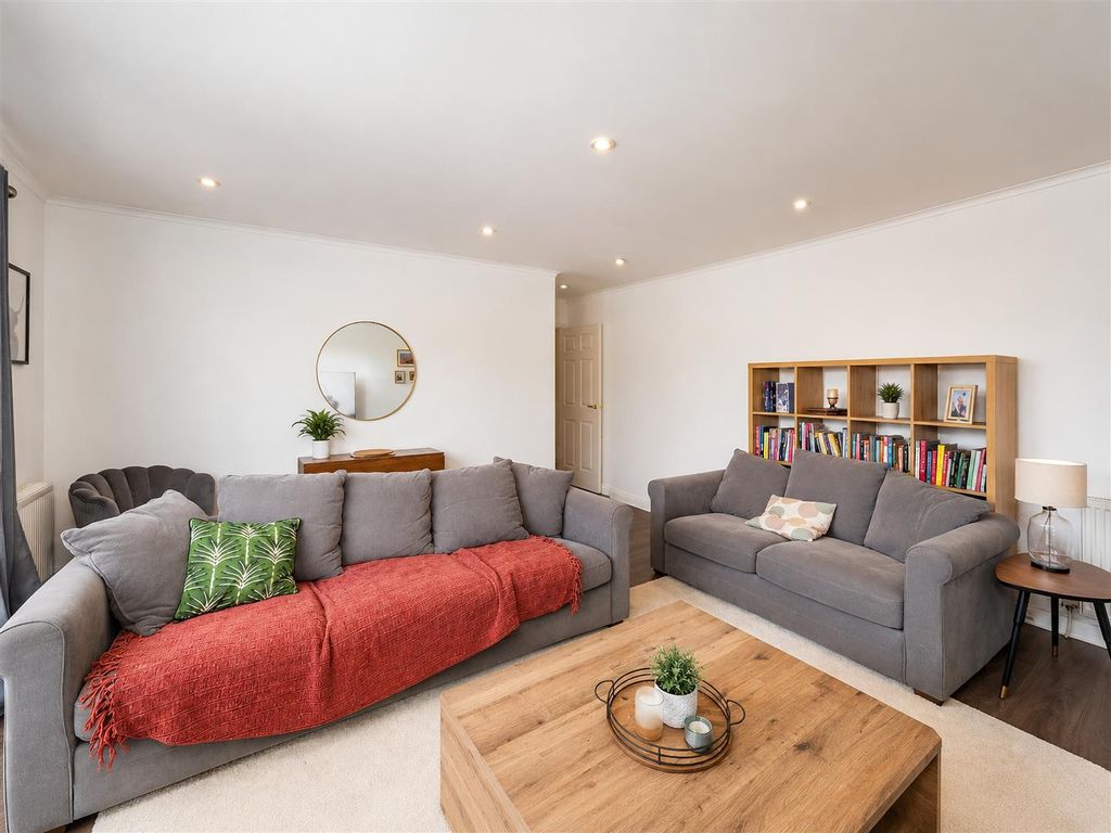 Property photo 2 of 15 11 Lilybank Mews Dundee-2.Jpg