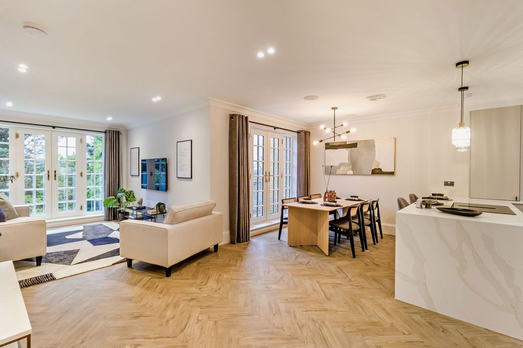 Property photo 3 of 9