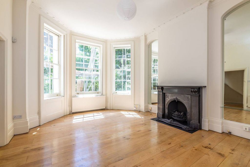 Property photo 2 of 7