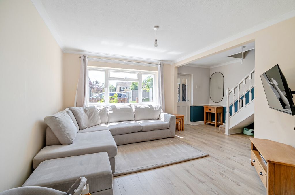 Property photo 2 of 12 1472537-1-6A35191...