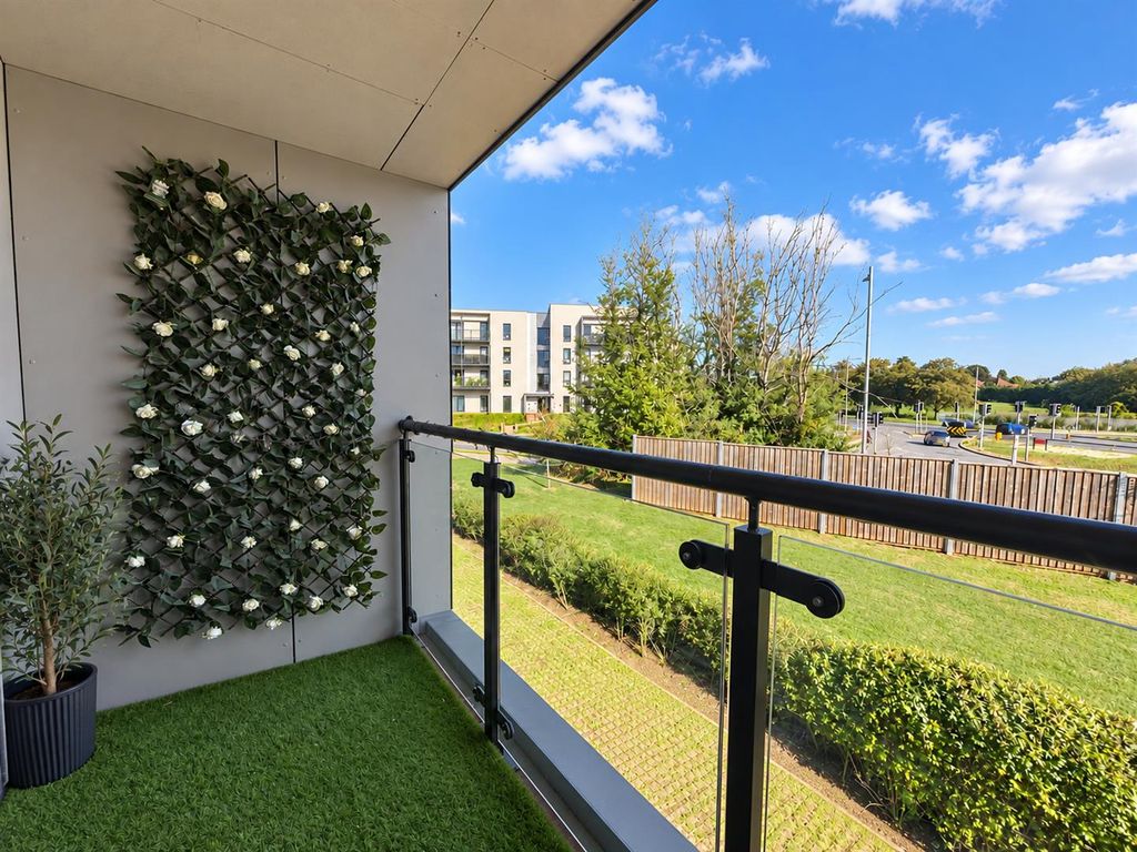 Property photo 2 of 14 98E0c24F-cd63-43A2-B1c7-Fb9A9Ffd6Bc2.Png