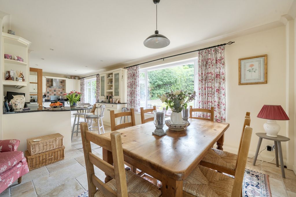 Property photo 2 of 26 Dining Area