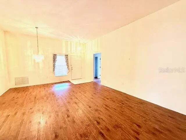Property photo 3 of 14 <Alttext/>