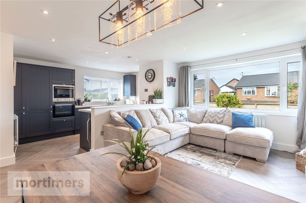 Property photo 1 of 19 Open Plan Living