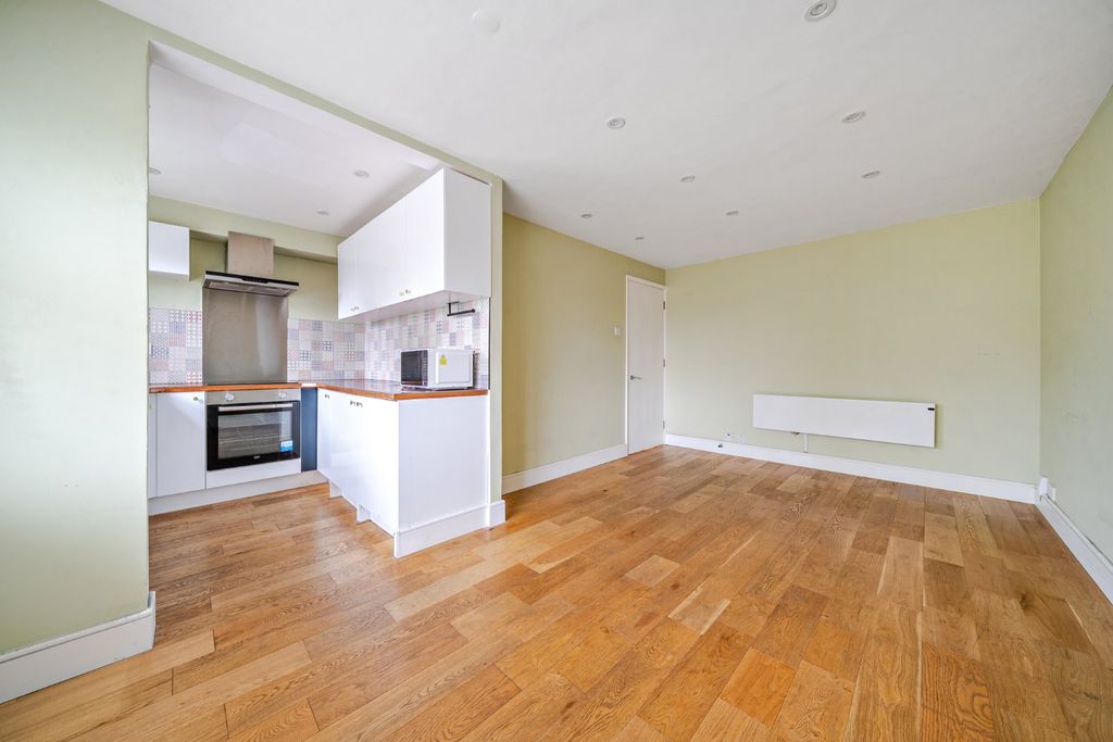 Property photo 1 of 11 Picture No. 04