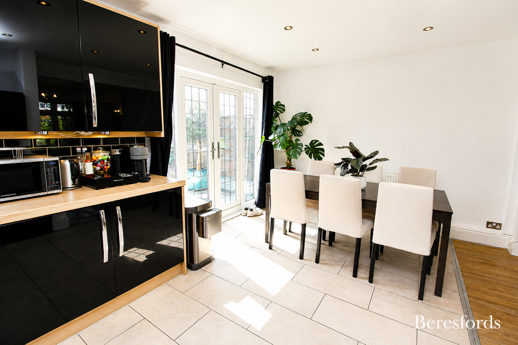Property photo 3 of 11 Kitchen/Diner View 1