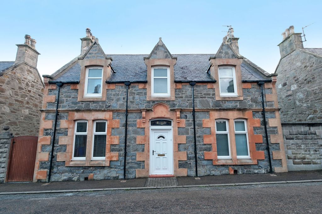 Property photo 1 of 32
