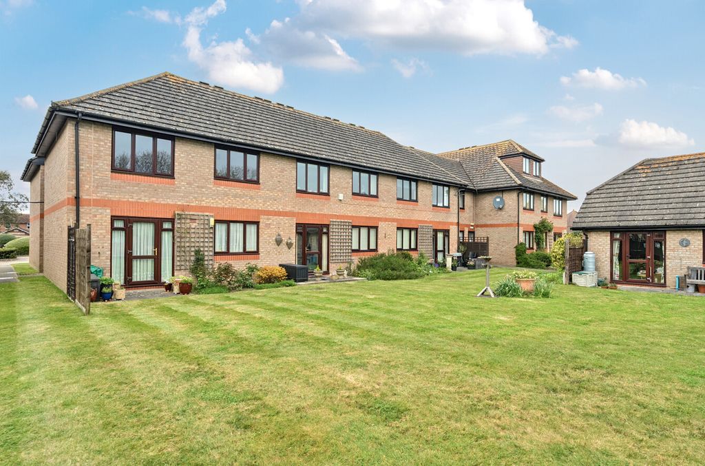 Property photo 1 of 11 1446001-2-69Dfa63...