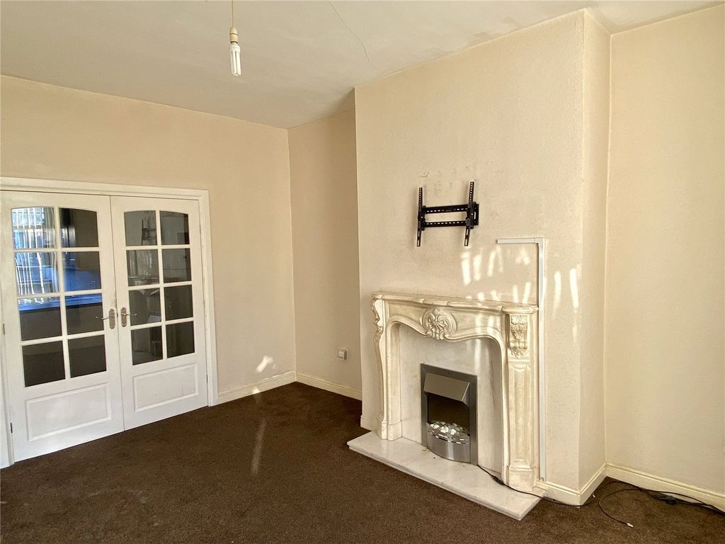 Property photo 3 of 11 Picture No. 17