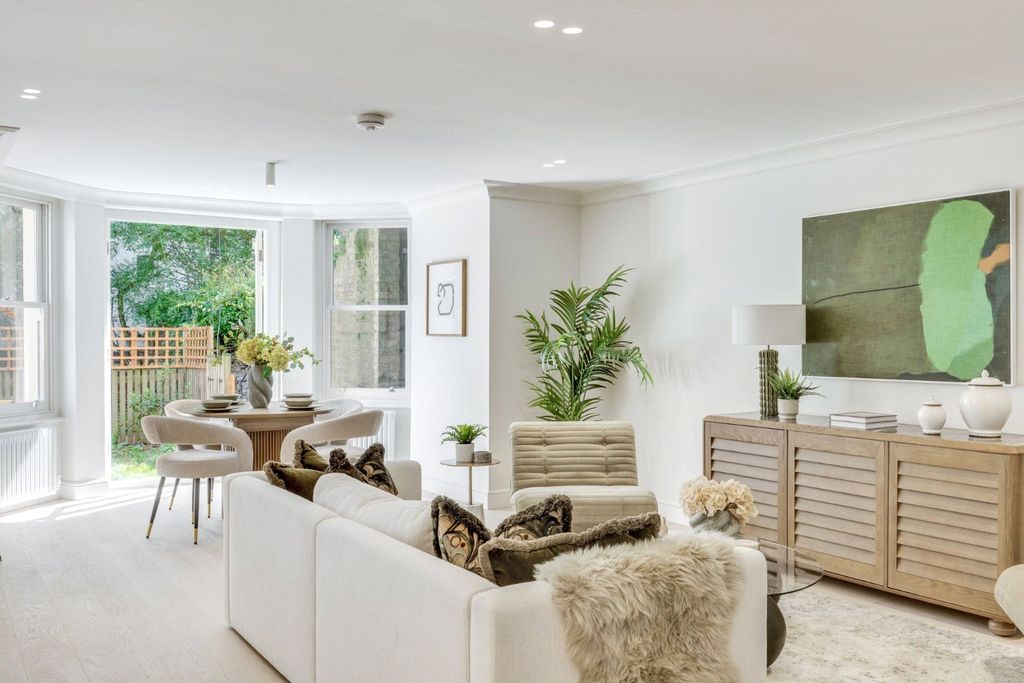 Property photo 3 of 18 Picture No. 33