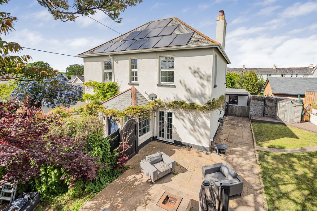 Property photo 1 of 37