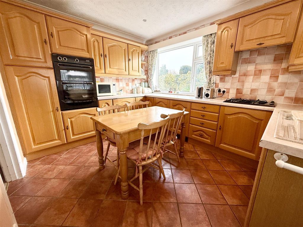 Property photo 3 of 21 Kitchen Dining