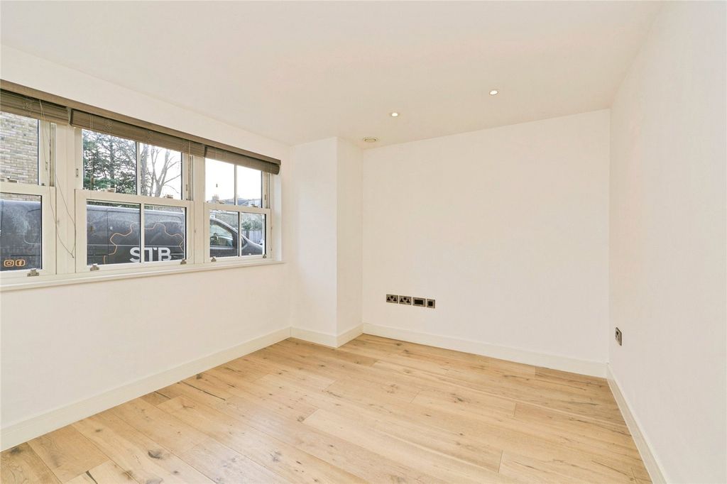 Property photo 2 of 21 Reception Room