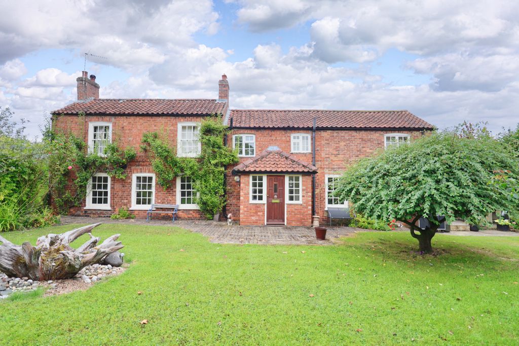 Property photo 1 of 16 Img_2103