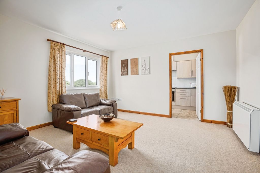 Property photo 3 of 17 Photo