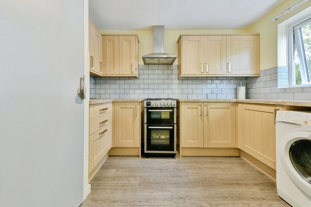 Property photo 3 of 19 Pbox-Img.Jpg