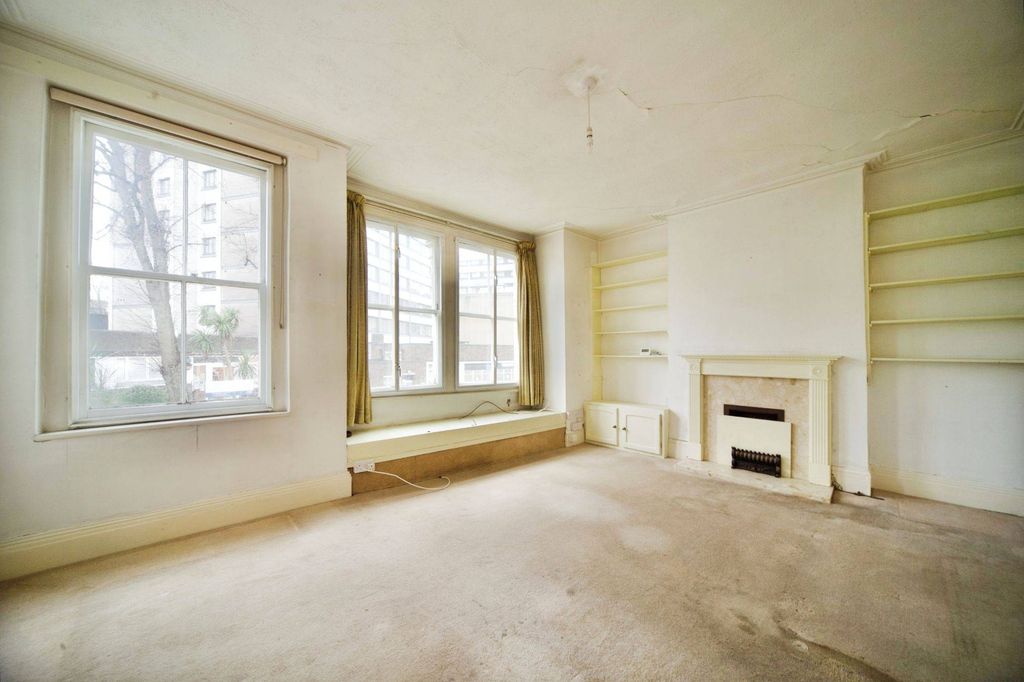 Property photo 2 of 8 Flat 2, 126 Fleet Road, Hampstead Heath, London, Nw3 2Qx