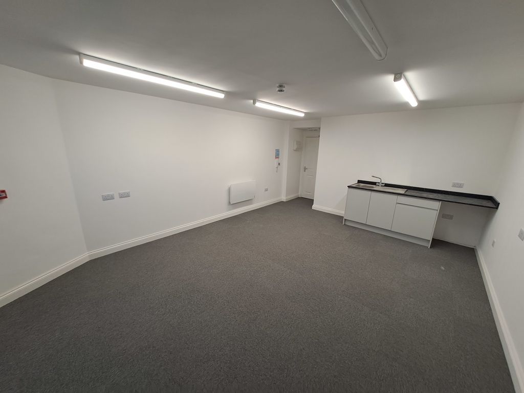 Property photo 3 of 12 Photo 24