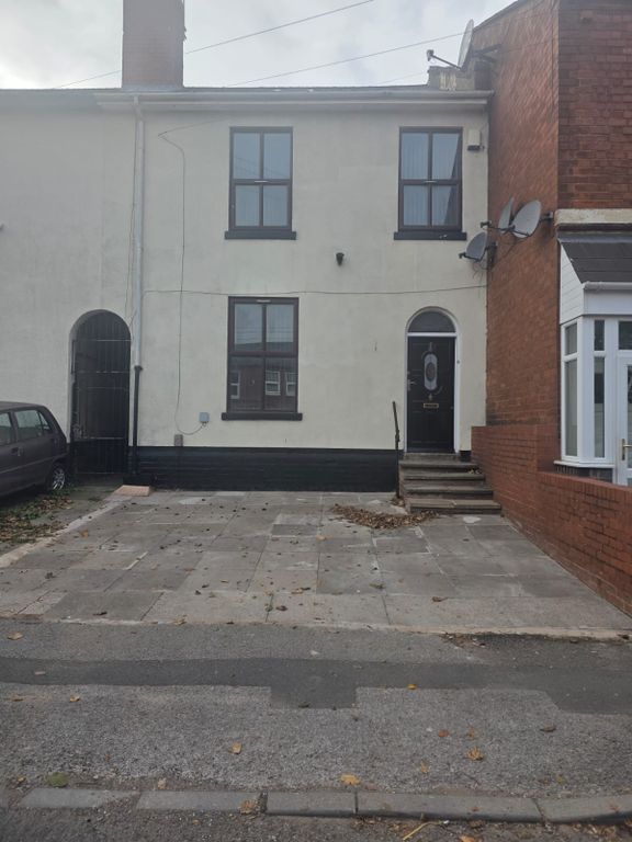 Property photo 1 of 12