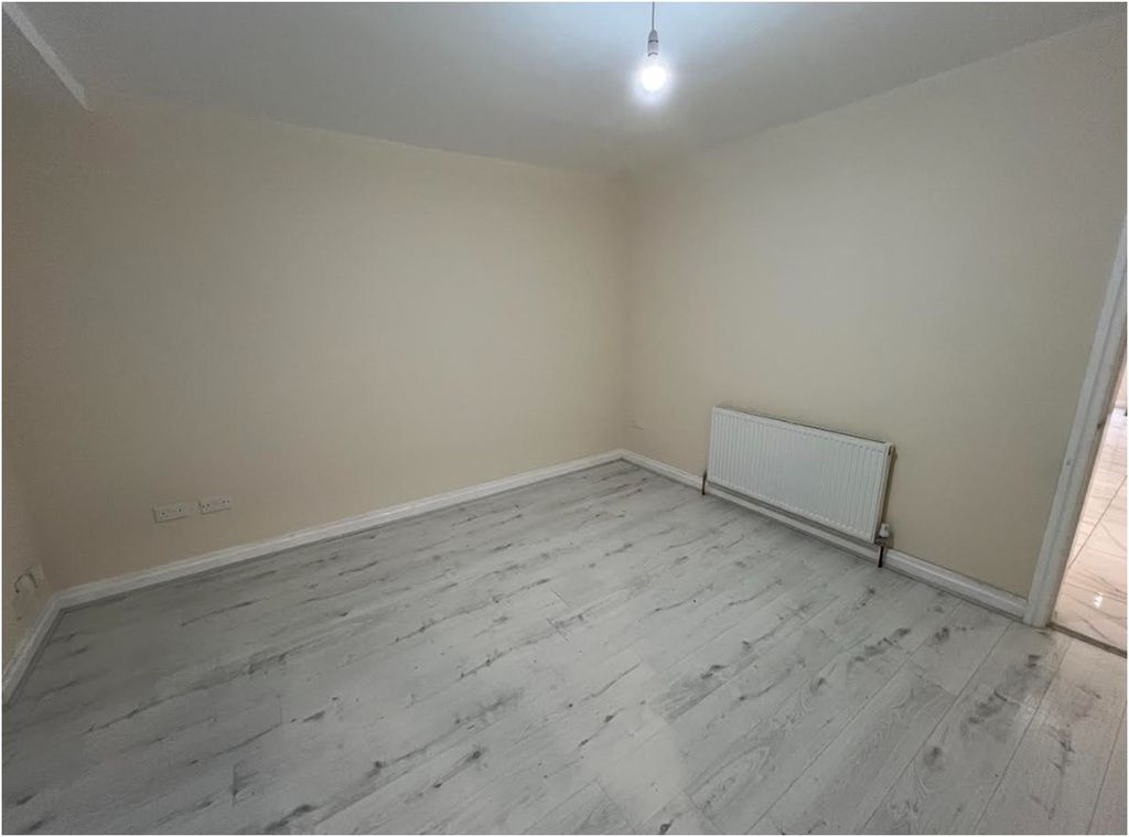 Property photo 3 of 15 Living Room