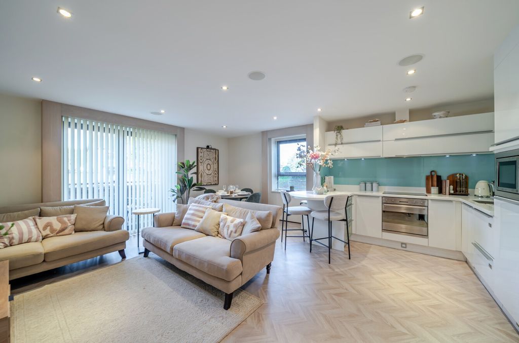 Property photo 2 of 39 1523421-34-6Ab513...