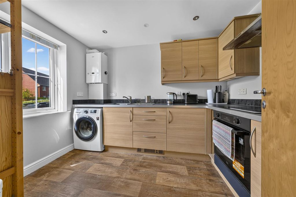 Property photo 2 of 18 2