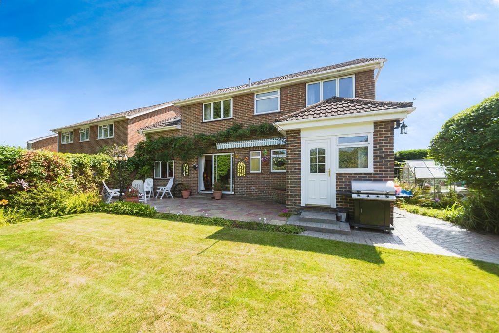 Property photo 1 of 17