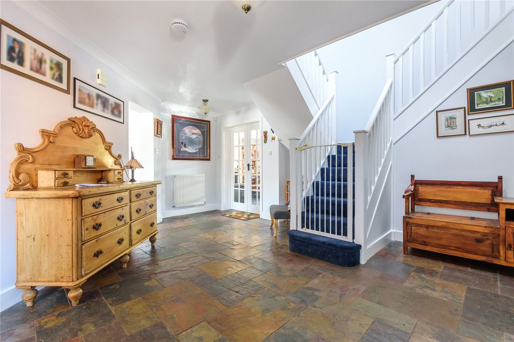 Property photo 3 of 24 Reception Hallway