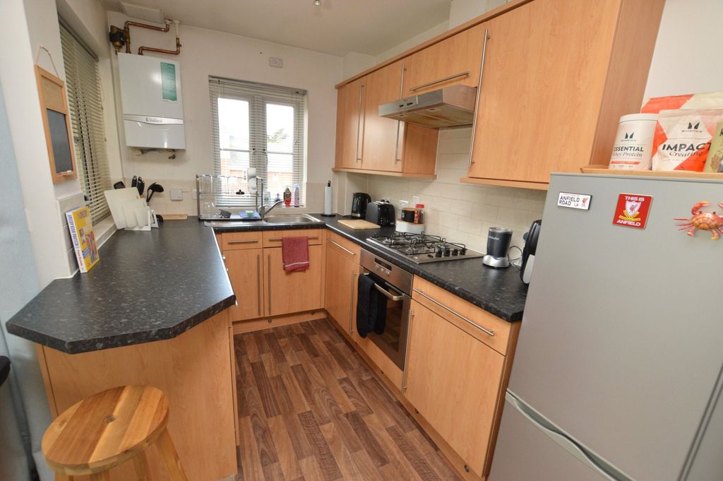 Property photo 3 of 15 Kitchen