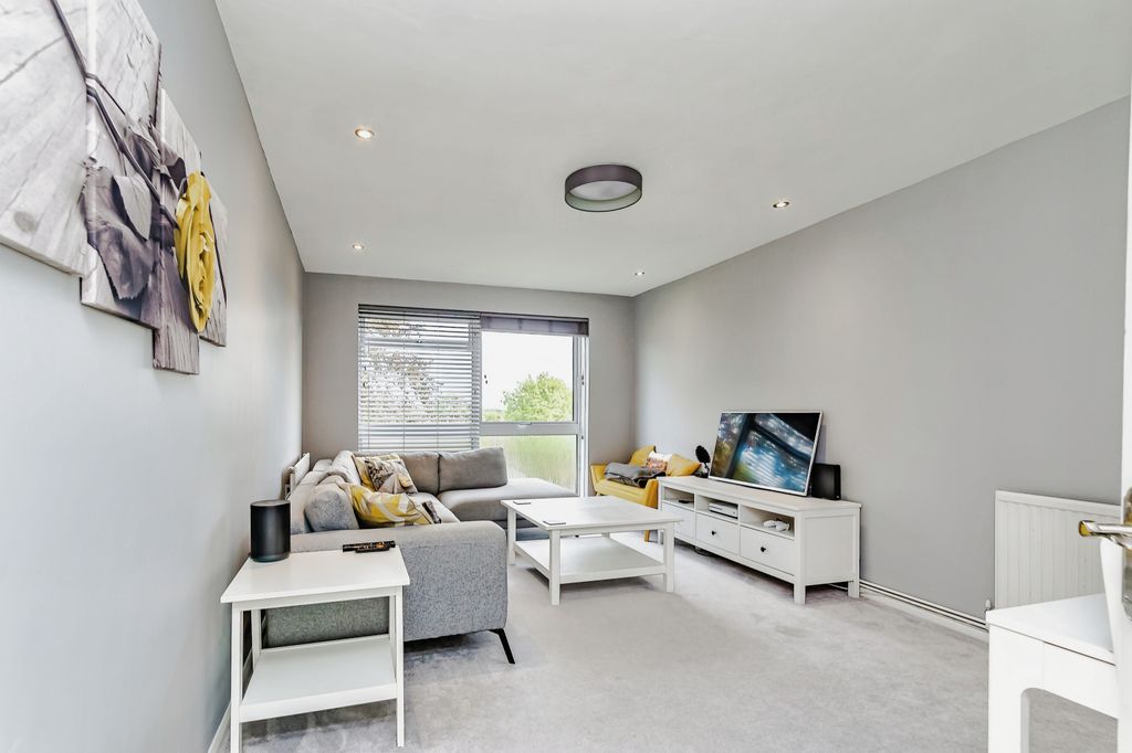 Property photo 2 of 16 Reception Room