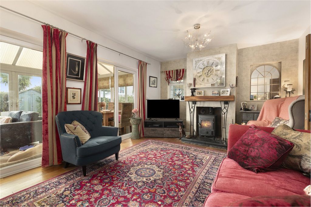 Property photo 3 of 39 Picture No. 18