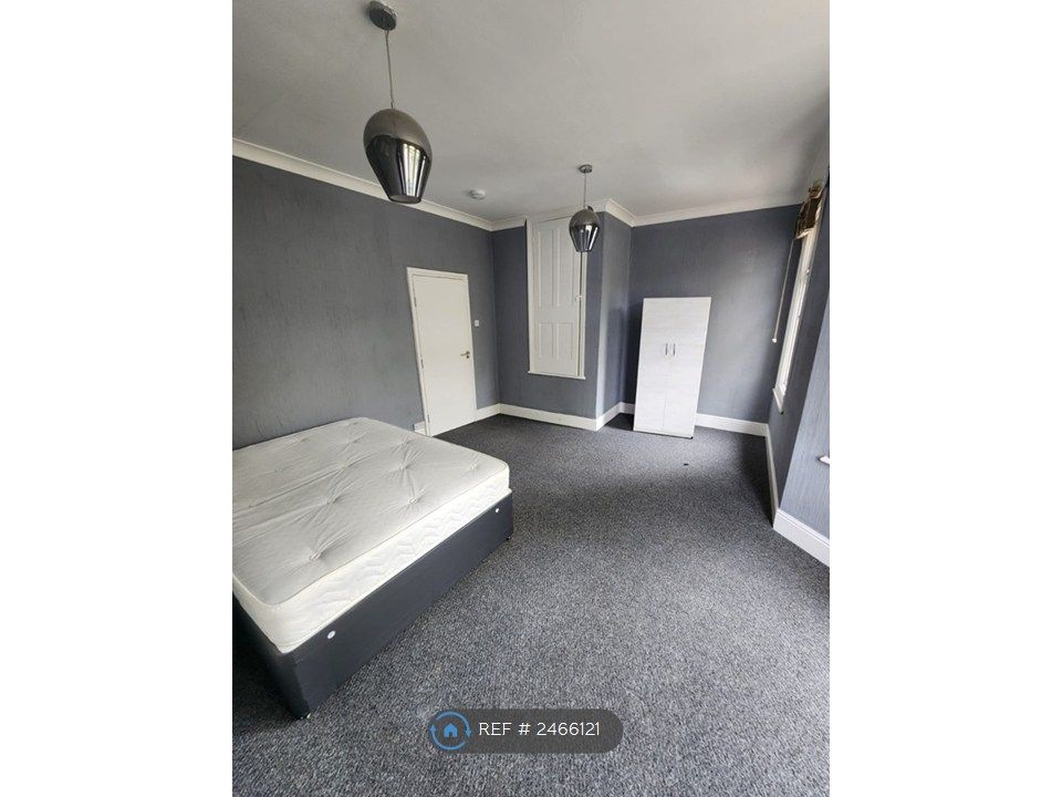 Property photo 1 of 2